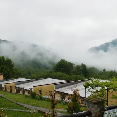 Ξενοδοχείο με διαμερίσματα West Wood