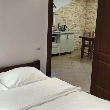 West Wood Aparthotel